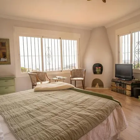 Casa Ancladero W Big Balcony And Lovely View Bed and Breakfast