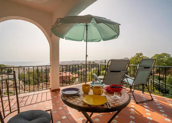 לינה וארוחת בוקר Casa Ancladero W Big Balcony And Lovely View פואנגירולה